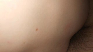 Пассив едва не плачет от жёсткой ебли